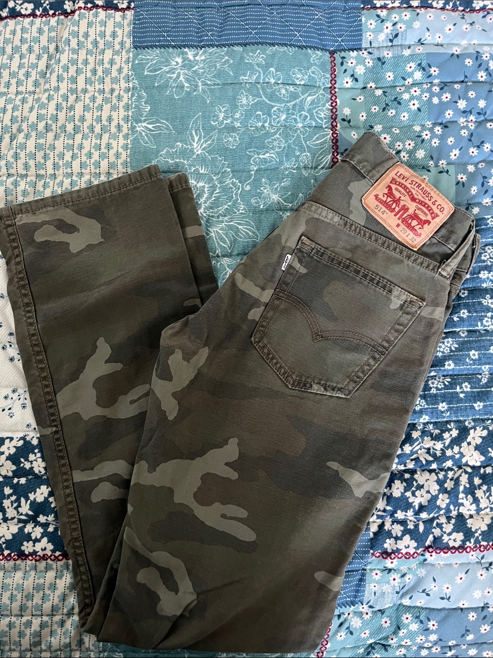 Levi's Men's Camouflage Slim Straight Jeans - Olive